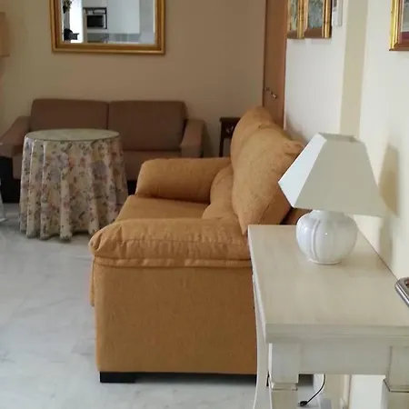 Apartamento Clásico, Cerca A Jardines De Murillo
