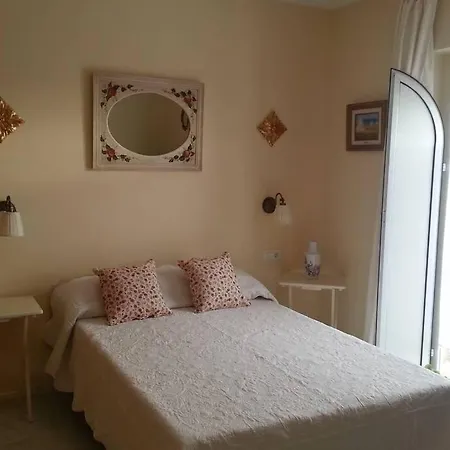 Clásico, Cerca A Jardines De Murillo Apartamento